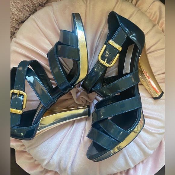 🎀 Made in ITALY Michael Kors Heels Shoes Size 7 M Gorgeous patent leather color - Picture 1 of 12
